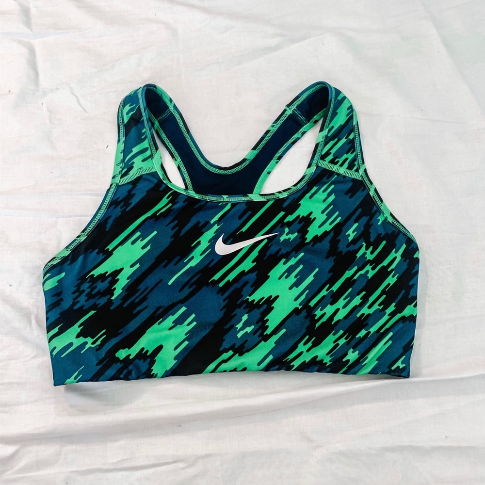 Nike pro sports bra
